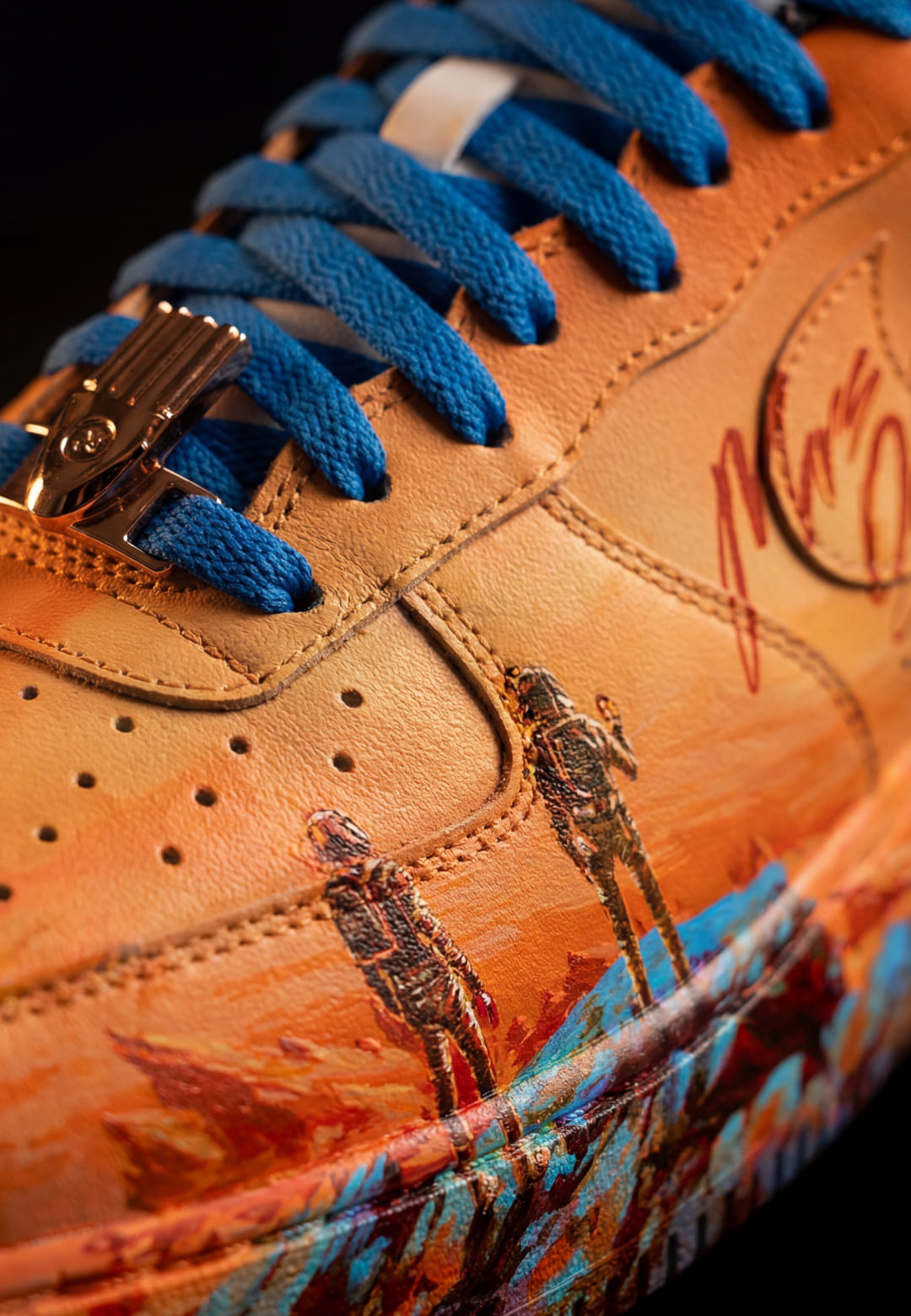 Детализация кожи и росписи Space Odyssey Mars