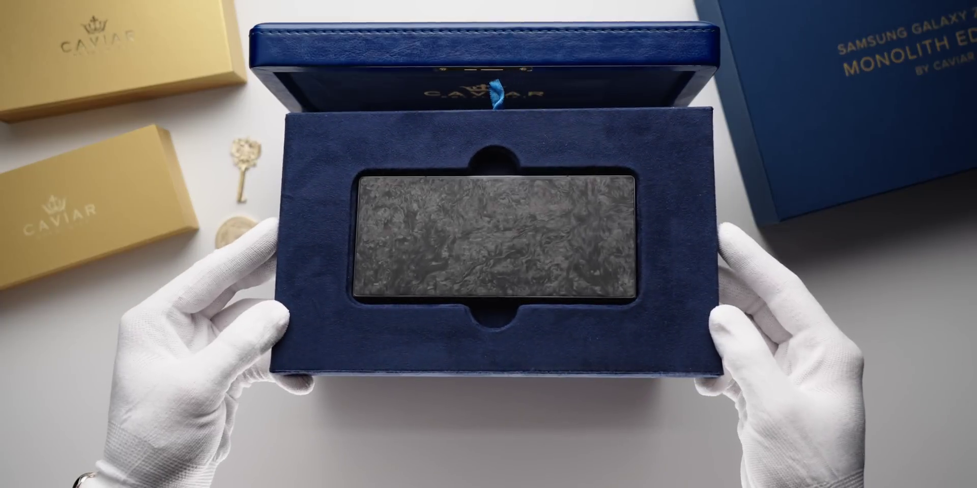 Caviar представил Monolith - Samsung Z-Fold 7 без камер