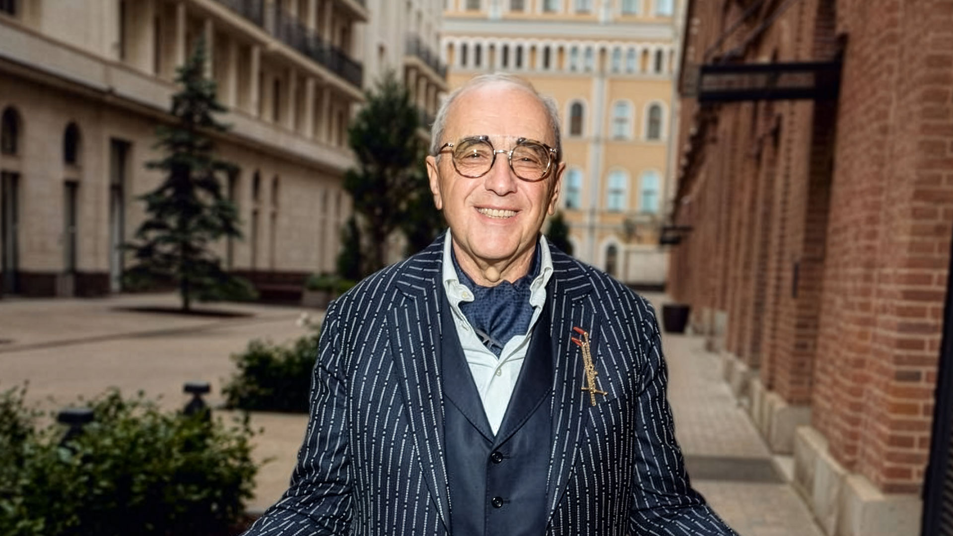 Александр Добровинский выбрал любимый телефон